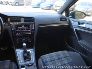 Volkswagen Golf GTE 2015