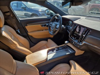 Volvo V90 2,0 T5 Cross Country AWD 2019
