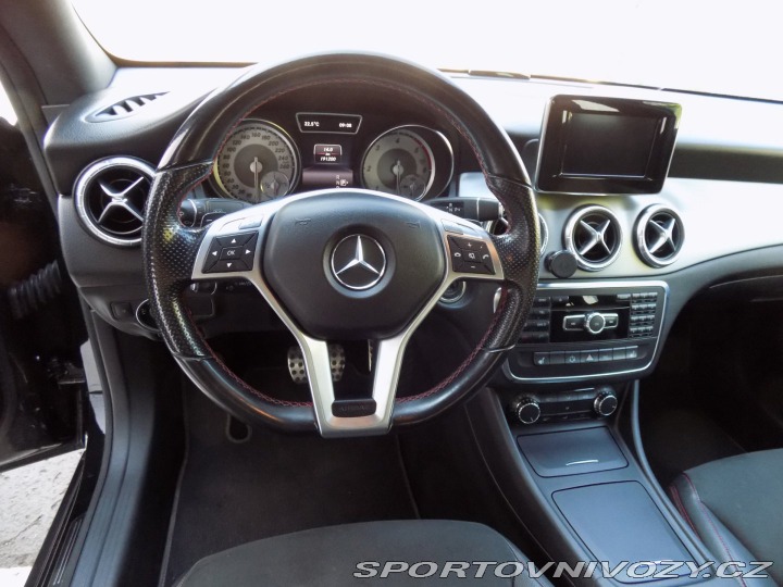 Mercedes-Benz CLA 220d/AMG-Line/Bi-xenon/LE 2013