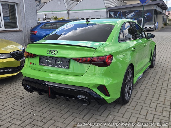 Audi RS3  2025