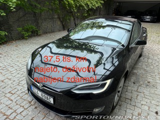 Tesla Model S 90D