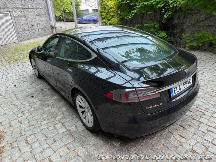 Tesla Model S 90D 2016