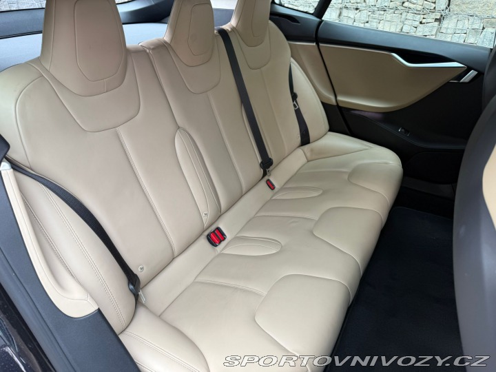 Tesla Model S 90D 2016