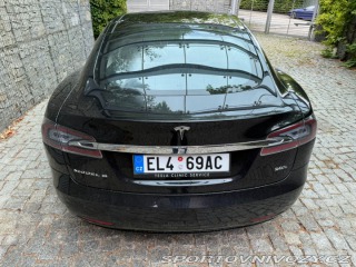 Tesla Model S 90D 2016