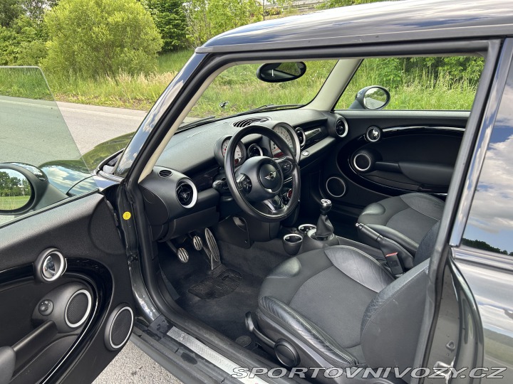 Mini Cooper Cooper S 2011