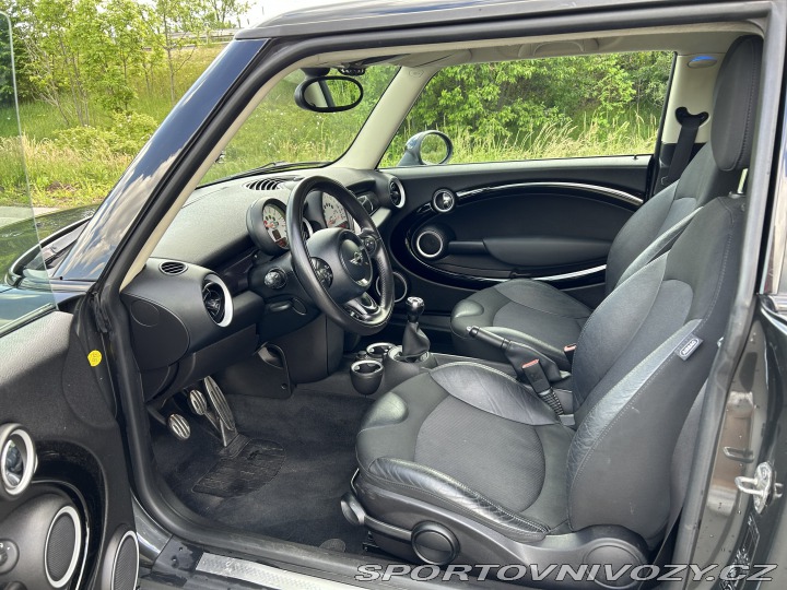 Mini Cooper Cooper S 2011