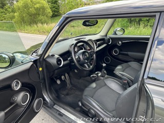 Mini Cooper Cooper S 2011