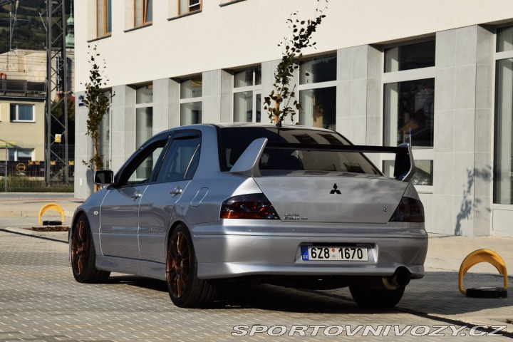 Mitsubishi Lancer EVO  2005