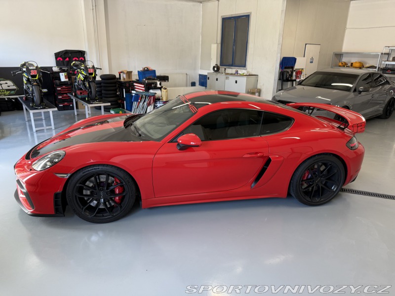 Porsche Cayman GT4, pdk,chrono,skořepiny