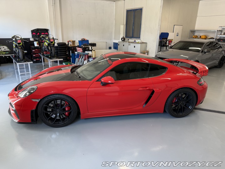 Porsche Cayman GT4, pdk,chrono,skořepiny 2022