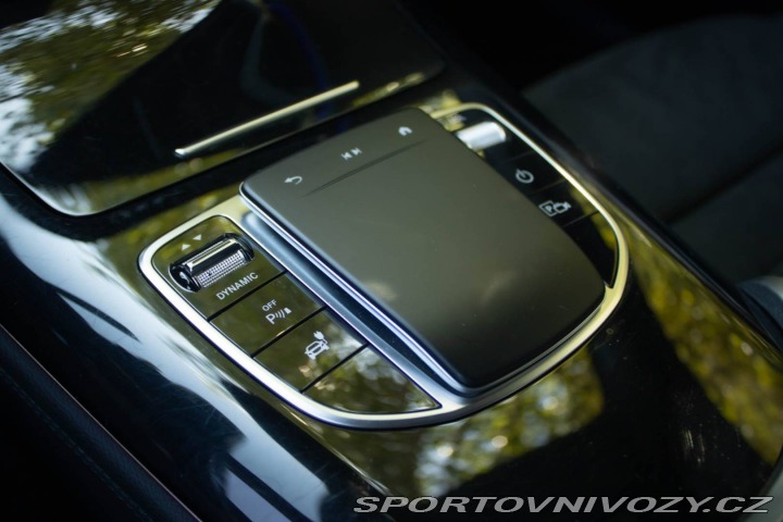 Mercedes-Benz Ostatní modely EQC  400 4MATIC AMG line 300k 2022