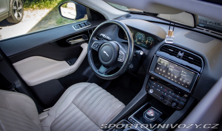 Jaguar F-Pace 3.0 TDV6 Prestige AWD A/ 2016