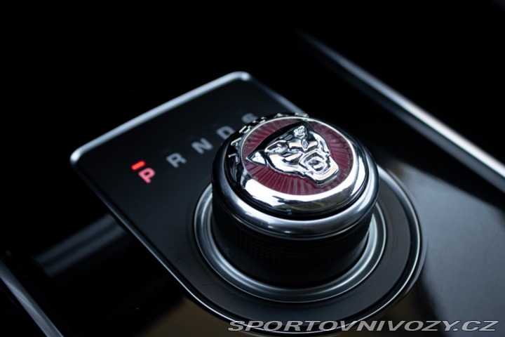 Jaguar F-Pace 3.0 TDV6 Prestige AWD A/ 2016