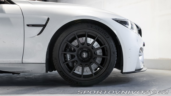 BMW M4 Competition Track 2018