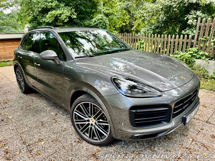 Porsche Cayenne E-HYBRID 9YA / EF22 2019