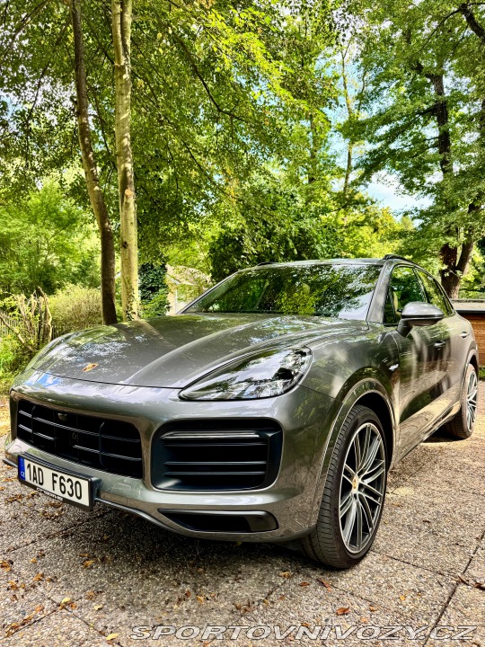 Porsche Cayenne E-HYBRID 9YA / EF22 2019