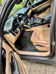 Porsche Cayenne E-HYBRID 9YA / EF22 2019