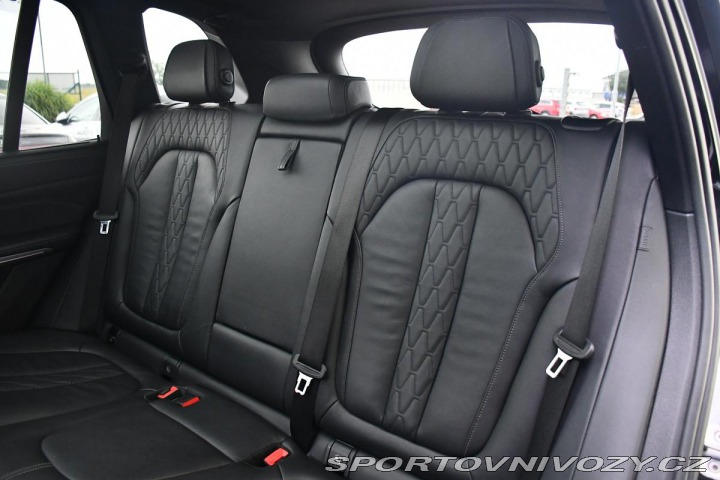 BMW X5 M50d LASER PANOR MASÁŽE H 2018