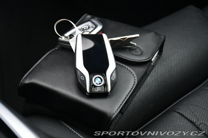 BMW X5 M50d LASER PANOR MASÁŽE H 2018