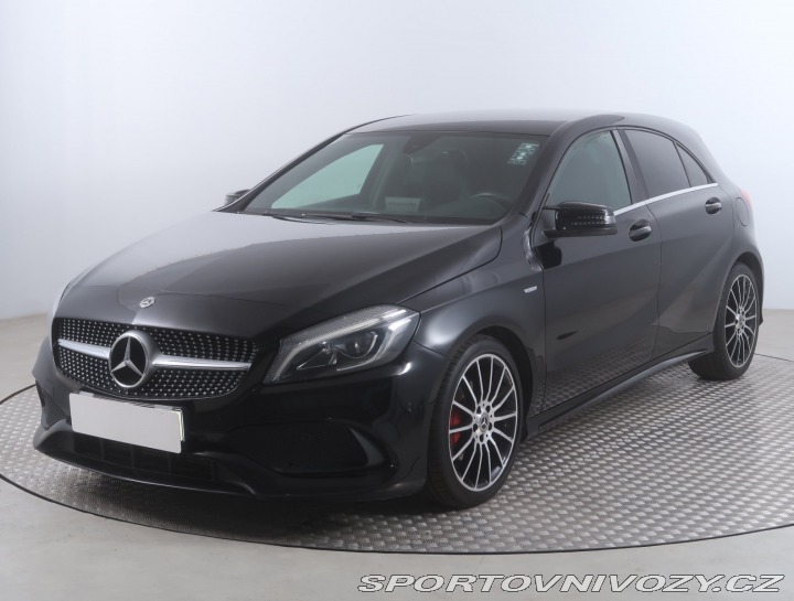 Mercedes-Benz A AMG Line A 180 2017