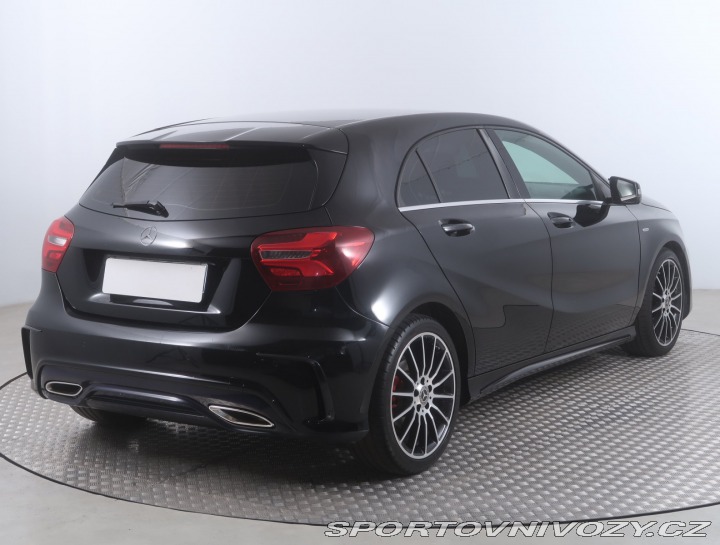 Mercedes-Benz A AMG Line A 180 2017