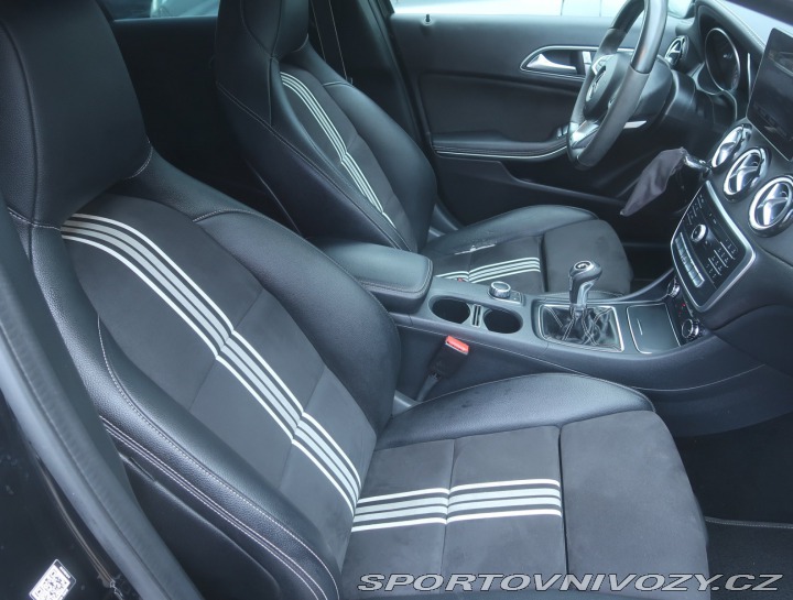 Mercedes-Benz A AMG Line A 180 2017