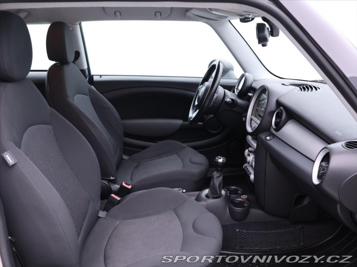 Mini One 1,4 i 70kW Klima CD 2008