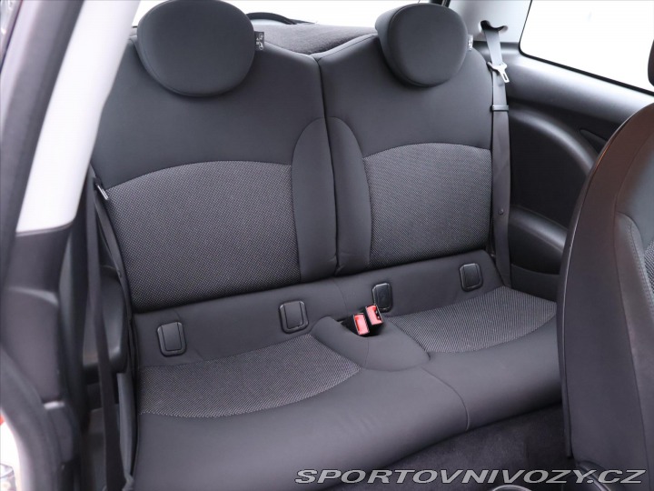 Mini One 1,4 i 70kW Klima CD 2008
