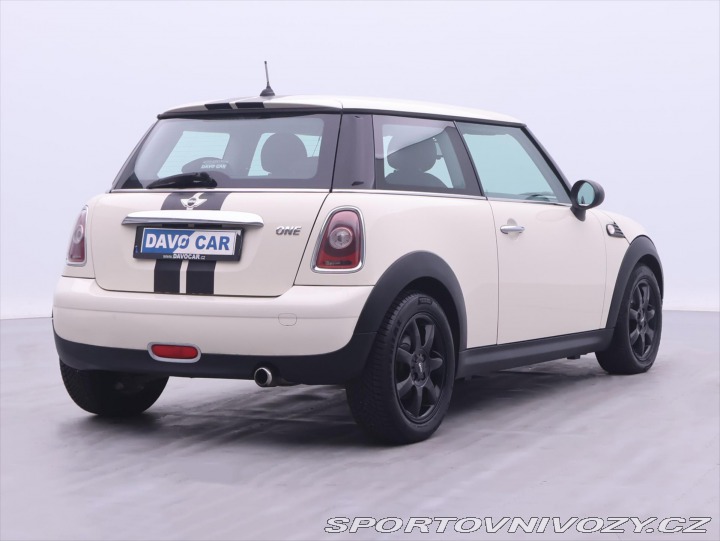 Mini One 1,4 i 70kW Klima CD 2008