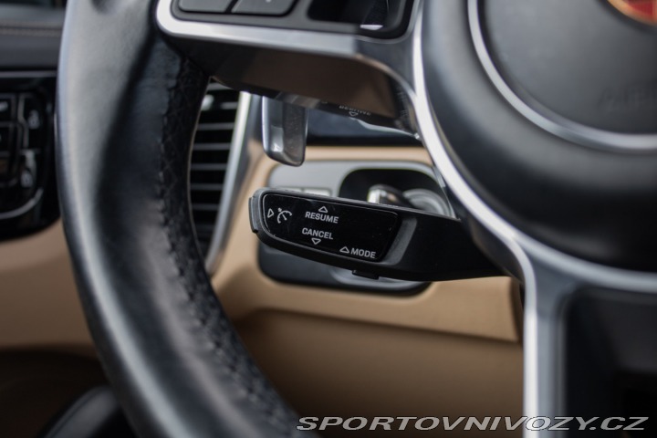Porsche Cayenne E-Hybrid Tiptronic, plug 2019