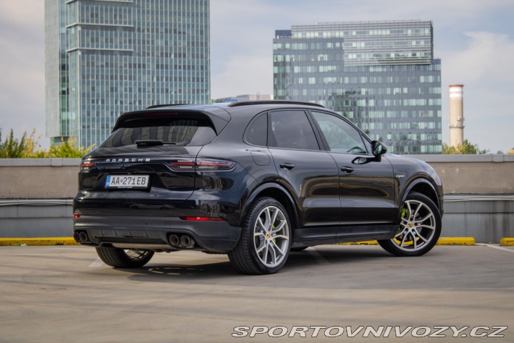 Porsche Cayenne E-Hybrid Tiptronic, plug 2019