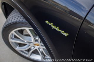 Porsche Cayenne E-Hybrid Tiptronic, plug 2019