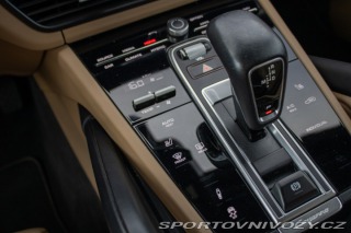 Porsche Cayenne E-Hybrid Tiptronic, plug 2019