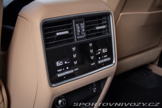 Porsche Cayenne E-Hybrid Tiptronic, plug 2019
