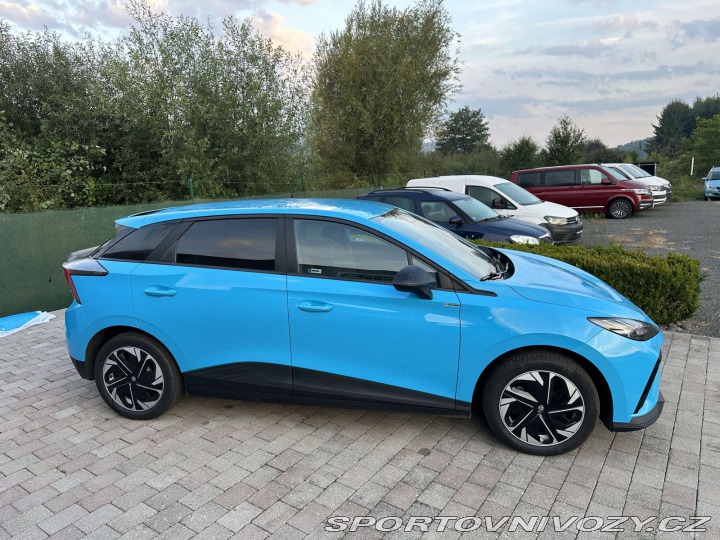 MG Ostatní modely MG4 REZERVOVÁNO, 64kWh 150kW 2023
