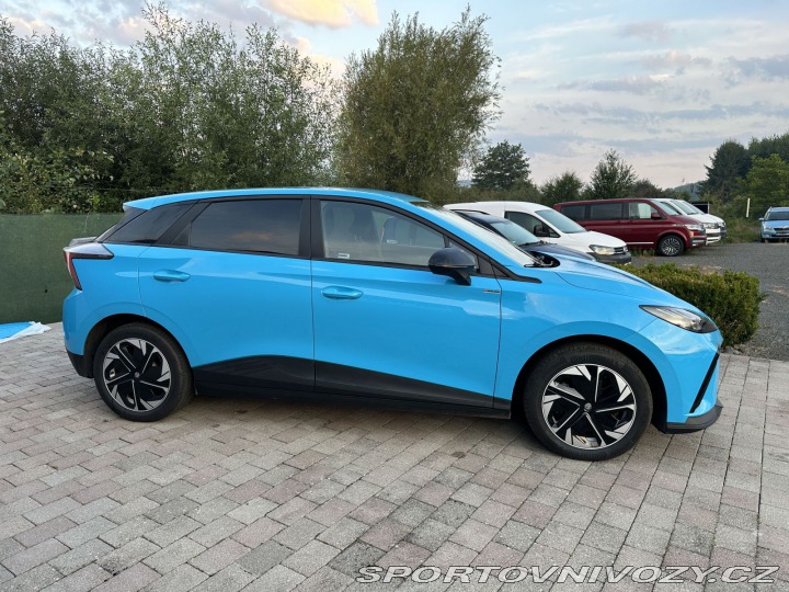 MG Ostatní modely MG4 REZERVOVÁNO, 64kWh 150kW 2023