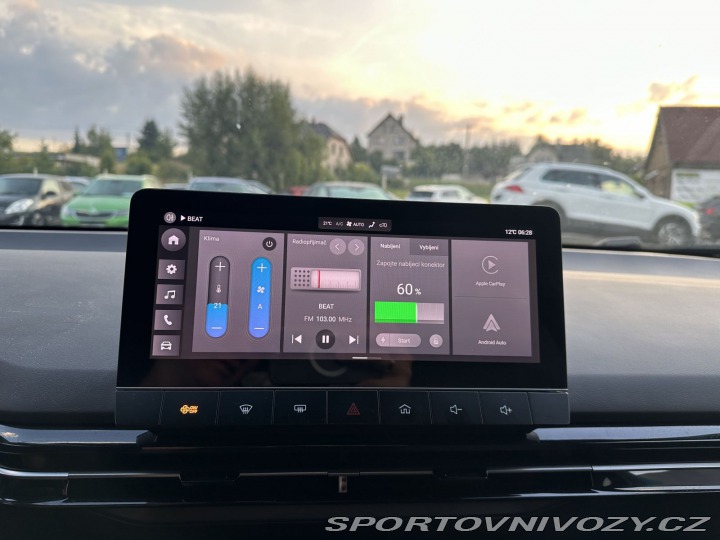 MG Ostatní modely MG4 REZERVOVÁNO, 64kWh 150kW 2023