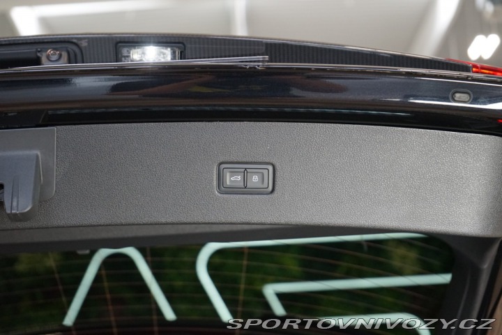 Audi RS Q8 CARBON*CERAMIC*PANO*TAŽ*3 2021