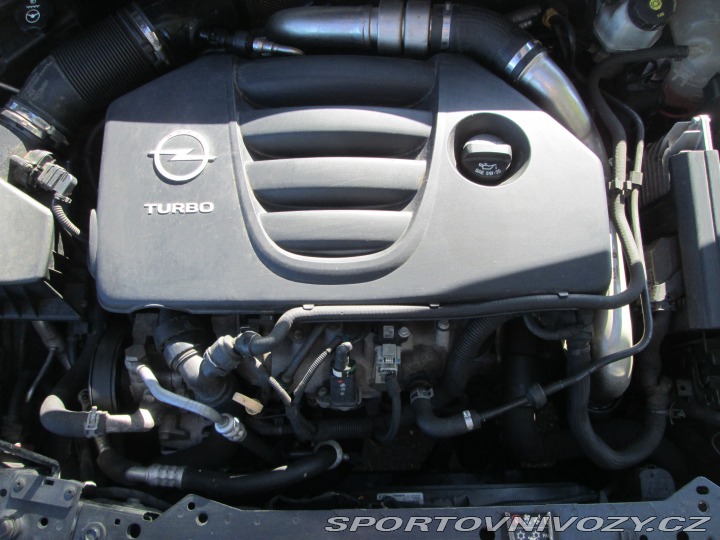 Opel Astra OPC GTC 2012