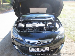 Opel Astra OPC GTC 2012