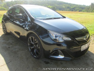 Opel Astra OPC GTC 2012