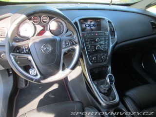Opel Astra OPC GTC 2012