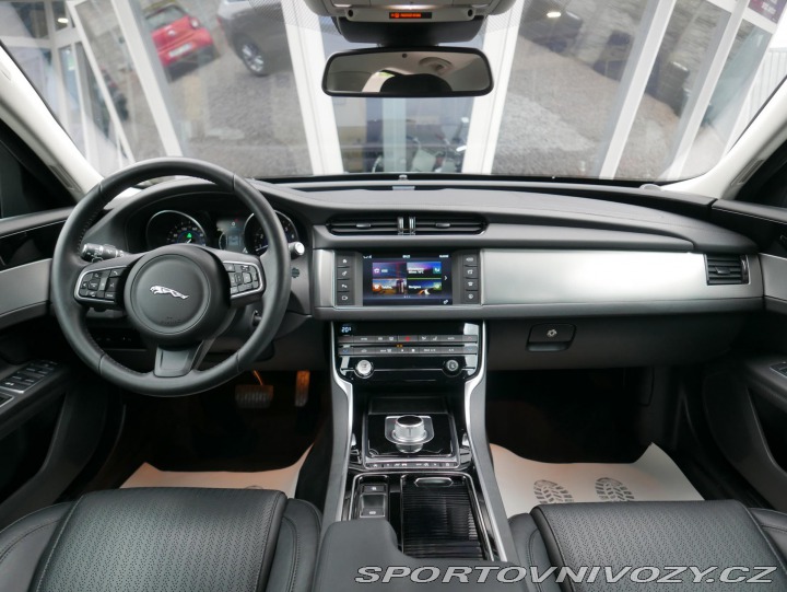 Jaguar XF 3,0 V6 AWD REZERVACE 2016