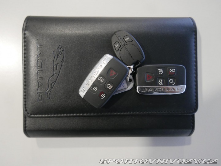 Jaguar XF 3,0 V6 AWD REZERVACE 2016