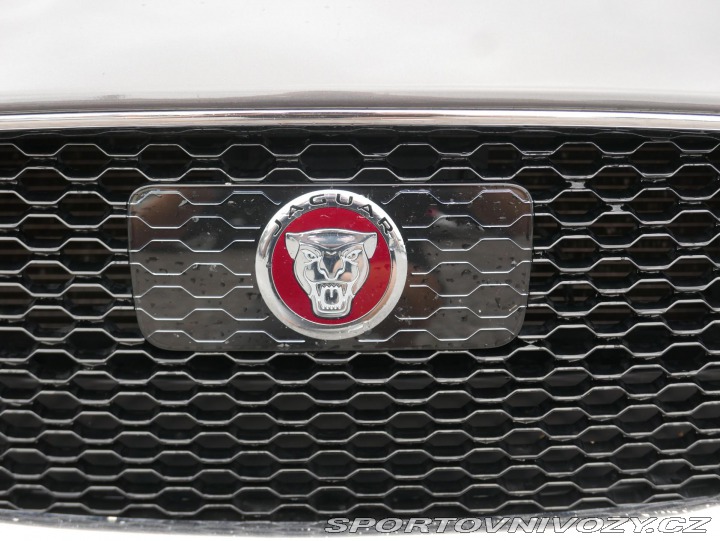 Jaguar XF 3,0 V6 AWD REZERVACE 2016