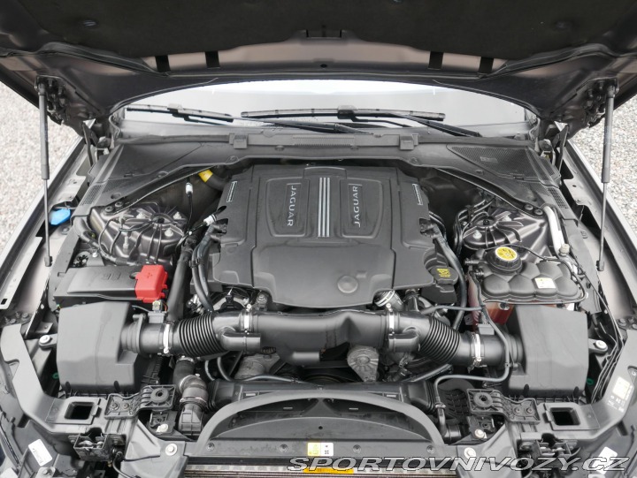 Jaguar XF 3,0 V6 AWD REZERVACE 2016