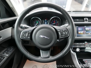 Jaguar XF 3,0 V6 AWD REZERVACE 2016