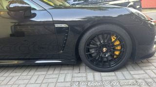 Porsche Panamera Turbo S 2011