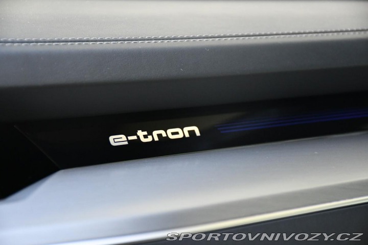 Audi Ostatní modely e-tron 55 QUATTRO VZDUCH DOVĚRY 2020