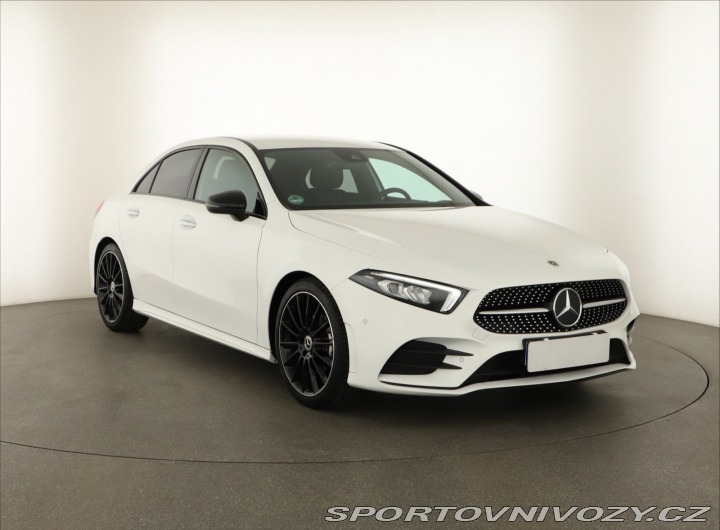 Mercedes-Benz A AMG Line A 200 2021